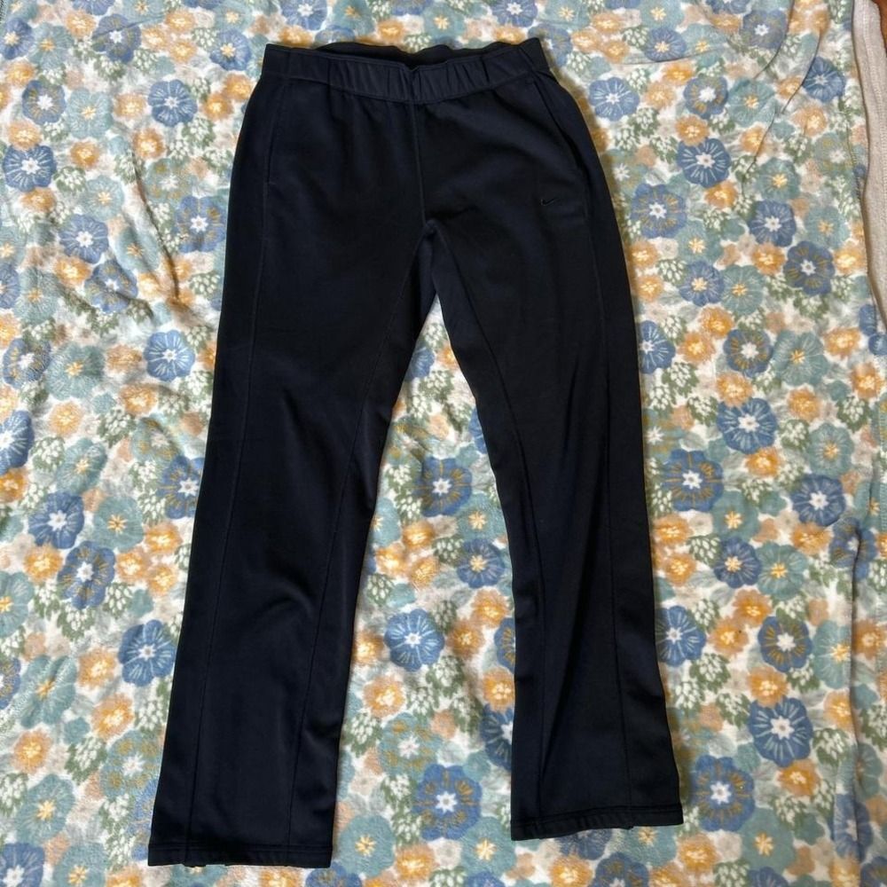 Black Nike therma-fit thermal joggers with pockets women's medium